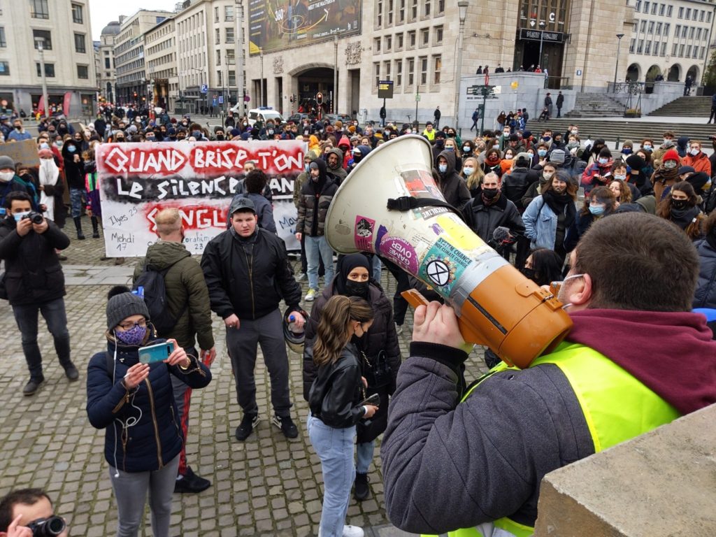manifestation rassemblement police bruxelles belgique violences policières militants