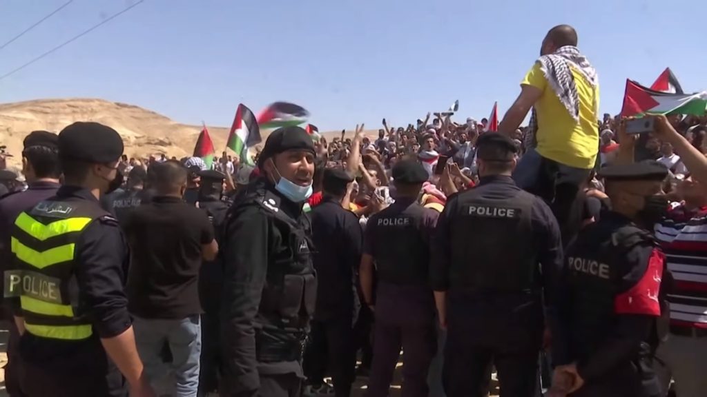 La police jordanienne disperse des manifestants près de la frontière avec la Cisjordanie