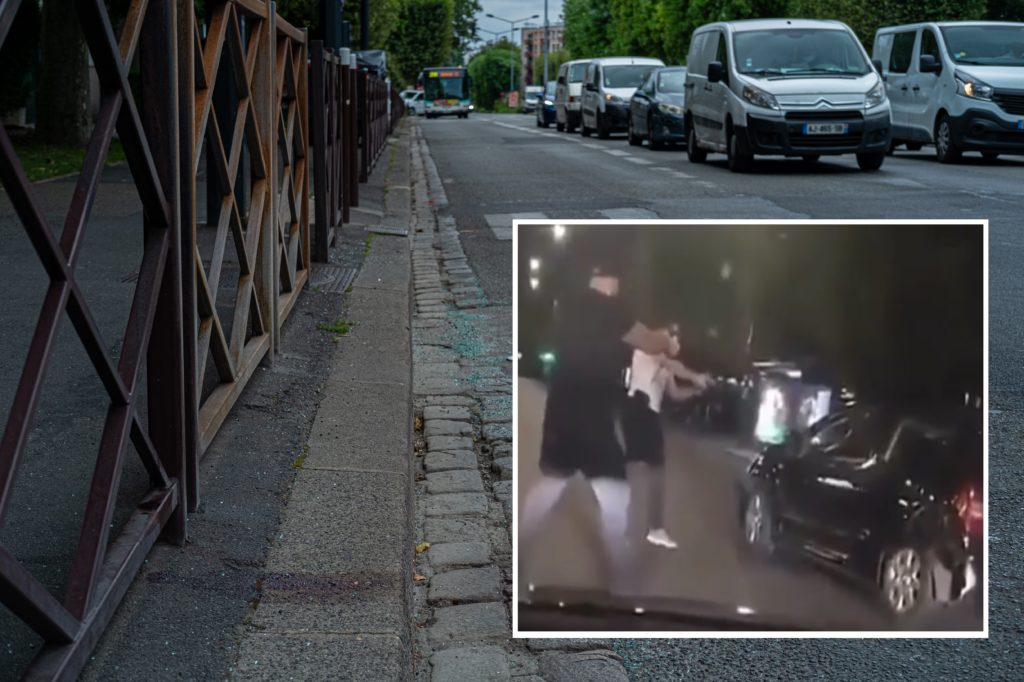 Sur les lieux du drame, boulevard Maxime Gorki, il reste une trace de sang (en bas, à gauche) qui témoigne de la violence de la fusillade policière.