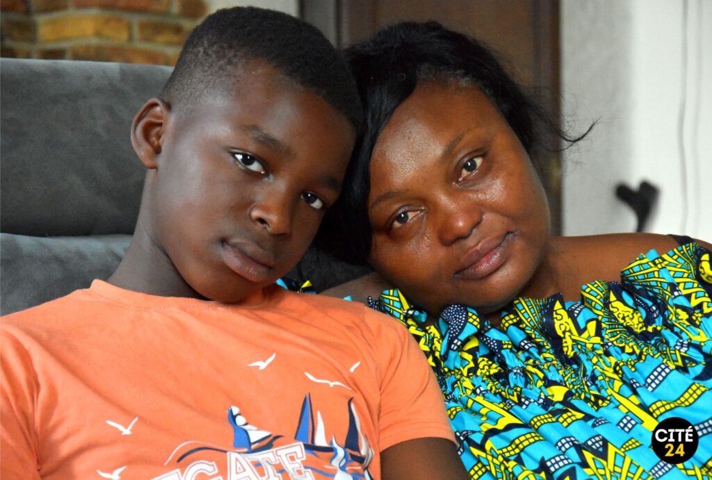 Nalinnes : Mathis et sa maman Rita Nkatbanyang - Photo : Fayçal Cheffou.